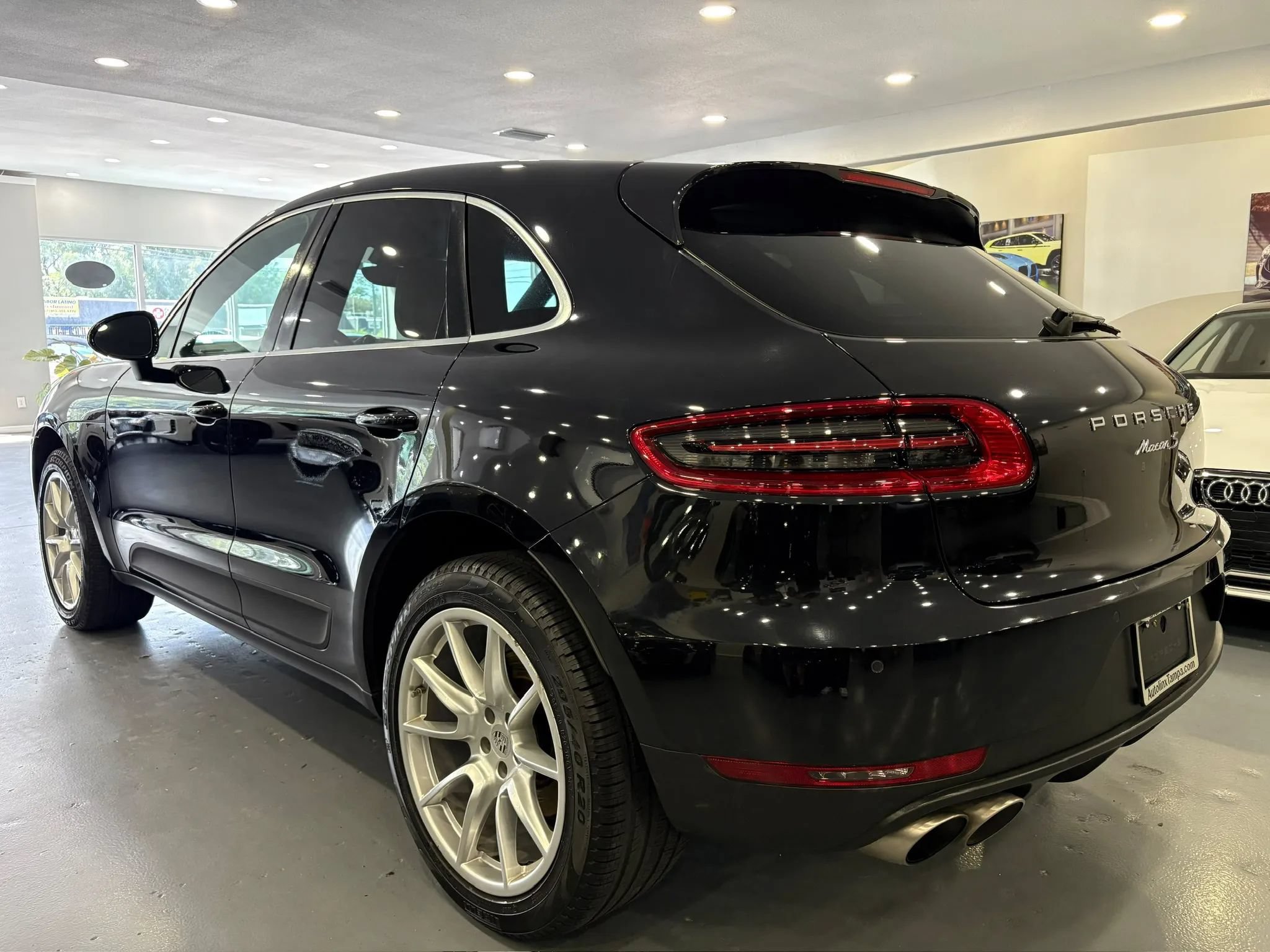 Used 2018 Porsche Macan S AWD/4WD image 5