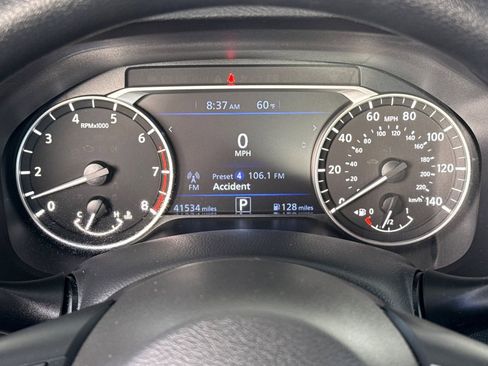 Used 2024 Nissan Altima 2.5 SV FWD image 19