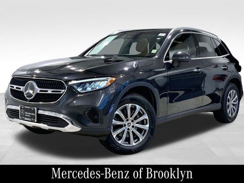 Used 2026 Mercedes-Benz GLC 300 4MATIC image 3