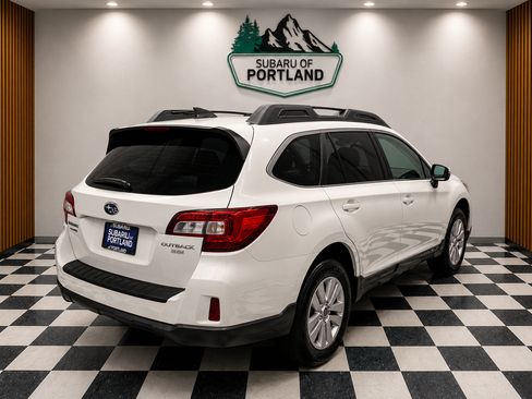Used 2016 Subaru Outback 2.5i Premium AWD/4WD image 3