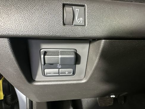 Used 2024 Chevrolet Colorado Trail Boss w/ Advanced Trailering Package image 21