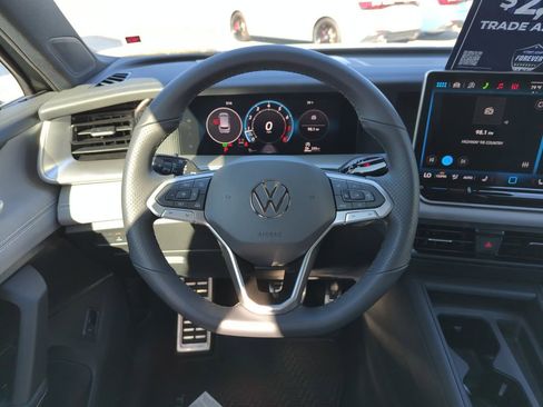 New 2026 Volkswagen Tiguan SE R-Line image 16