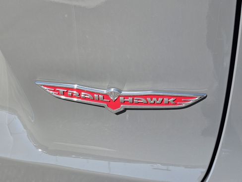Used 2023 Jeep Cherokee Trailhawk w/ Sun & Sound Group image 10