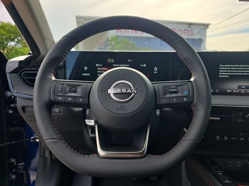 New 2026 Nissan Kicks SR w/ SR Premium Package FWD image 28