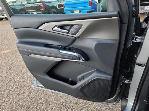 New 2026 Chevrolet Traverse LT image 13