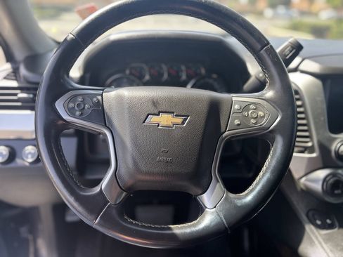Used 2018 Chevrolet Suburban LT AWD/4WD image 12