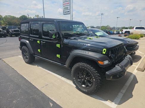 Used 2022 Jeep Wrangler Unlimited Sport AWD/4WD image 3