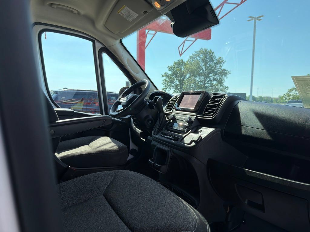Used 2024 RAM ProMaster 2500 w/ Convenience Group FWD image 41
