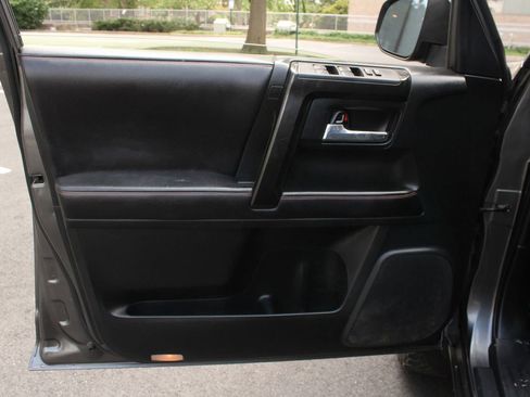 Used 2016 Toyota 4Runner Trail Premium AWD/4WD image 15