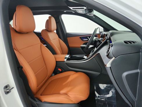 New 2026 Mercedes-Benz GLC 300 image 10