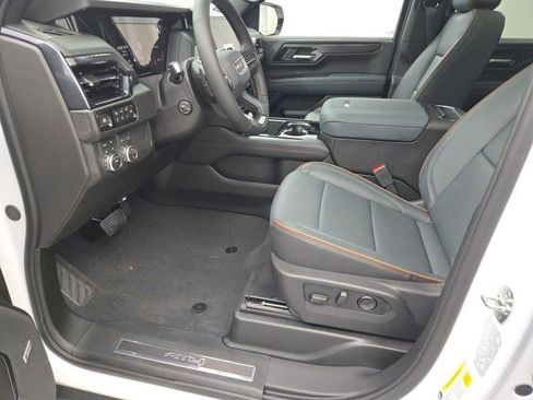 New 2026 GMC Yukon XL AT4 w/ AT4 Premium Package image 28