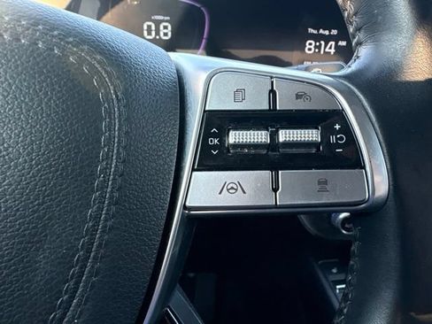 Used 2025 Kia Telluride S FWD image 16