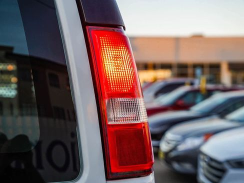 Used 2022 GMC Savana 2500 w/ Driver Convenience Package image 9