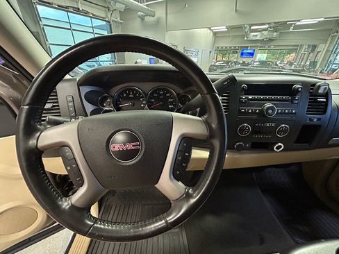 Used 2008 GMC Sierra 1500 SLE w/ Sierra NFL Edition RWD image 8