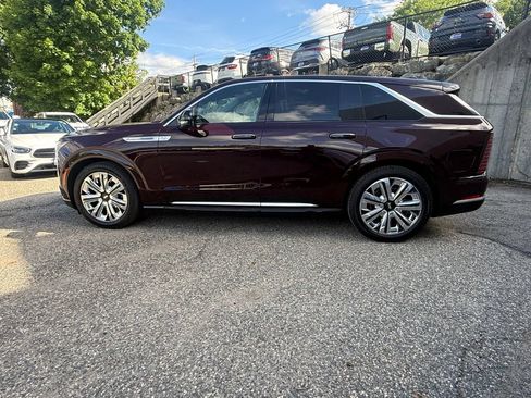 Used 2025 Cadillac Escalade IQ Luxury 1 w/ LPO, Radiant Package AWD/4WD image 3