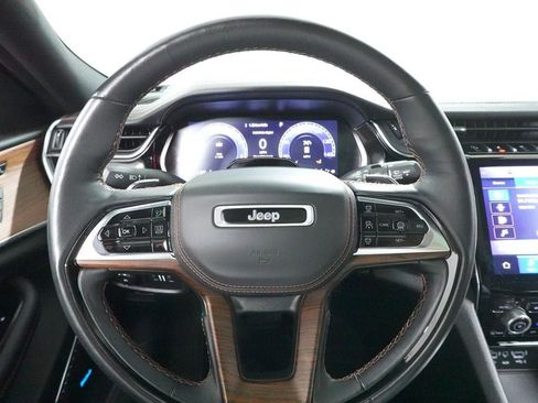 Used 2023 Jeep Grand Cherokee L Summit w/ Advanced Protech Group IV AWD/4WD image 13