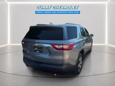 Used 2021 Chevrolet Traverse LT w/ LT Premium Package AWD/4WD image 13