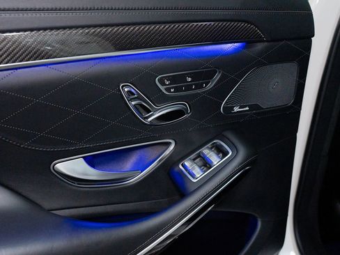 Used 2018 Mercedes-Benz S 63 AMG 4MATIC Sedan image 23