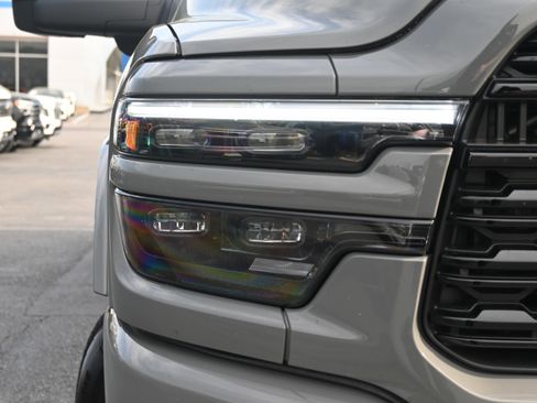 Used 2025 RAM 3500 Limited AWD/4WD image 6