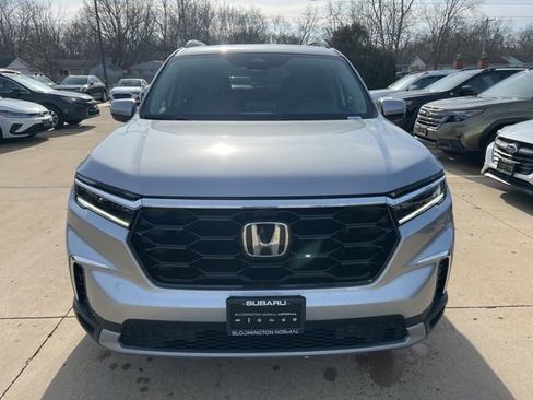 Used 2025 Honda Pilot Elite image 2