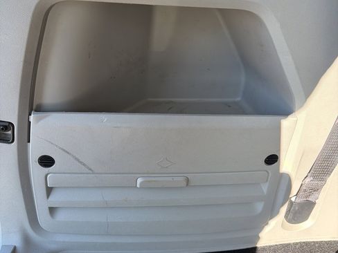 Used 2017 Dodge Grand Caravan SXT w/ Driver Convenience Group image 19