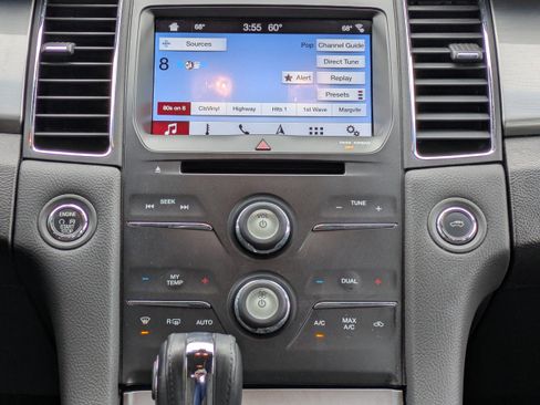 Used 2018 Ford Taurus SEL w/ Equipment Group 201A image 13