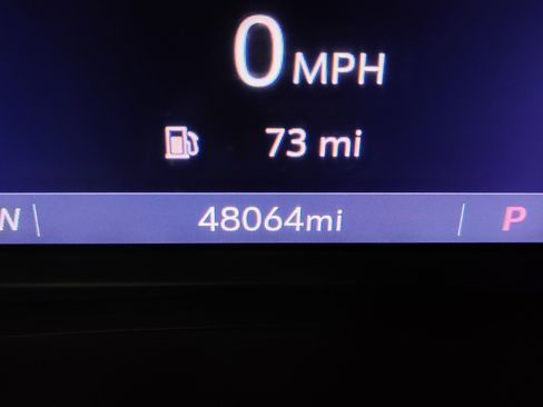 Used 2020 Buick Enclave Essence image 2