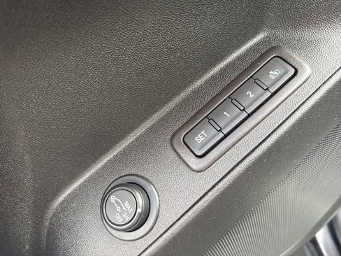 Used 2021 Chevrolet Equinox Premier AWD/4WD image 13