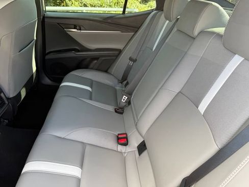 Used 2026 Toyota Camry SE w/ Convenience Package FWD image 28