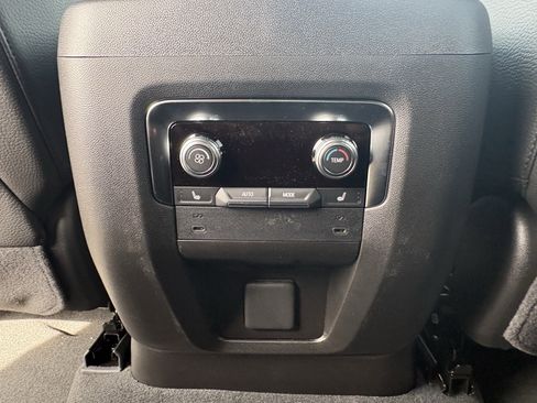 New 2026 GMC Yukon Denali w/ Sun & Power Step Package AWD/4WD image 12