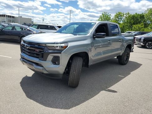 New 2026 Chevrolet Colorado Z71 w/ Midnight Edition AWD/4WD image 2