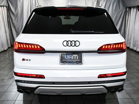 Used 2024 Audi SQ7 Prestige w/ Prestige Package AWD/4WD image 5