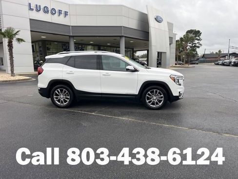 Used 2024 GMC Terrain SLT FWD image 2