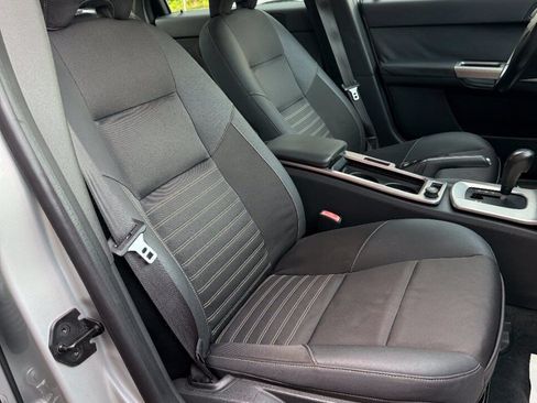 Used 2009 Volvo S40 2.4i FWD image 18