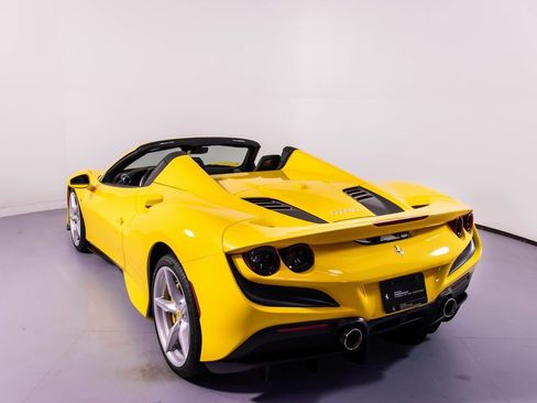 Certified 2022 Ferrari F8 Tributo image 25