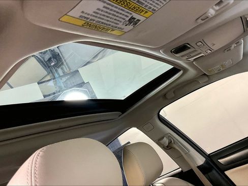 Used 2017 Subaru Legacy 2.5i Limited AWD/4WD image 21