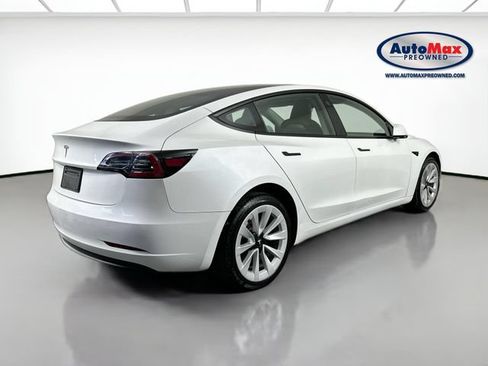 Used 2023 Tesla Model 3 Standard Range RWD image 2