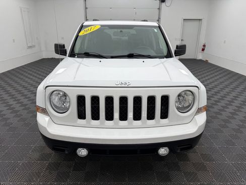 Used 2017 Jeep Patriot Latitude w/ Sun/Sound Group AWD/4WD image 14