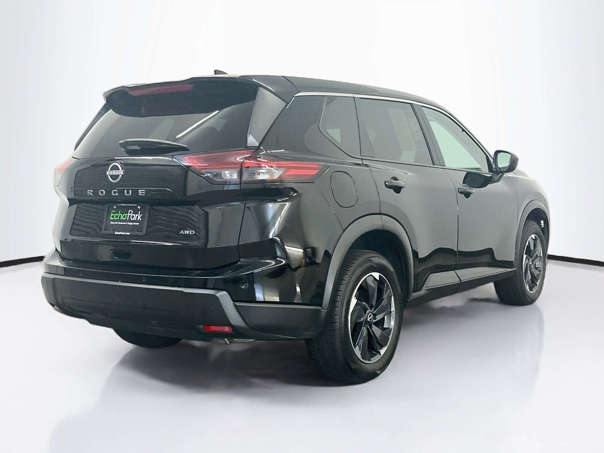 Used 2025 Nissan Rogue SV AWD/4WD image 9