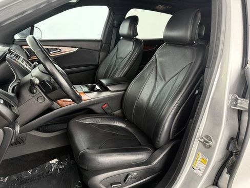 Used 2018 Lincoln MKX Reserve FWD image 9