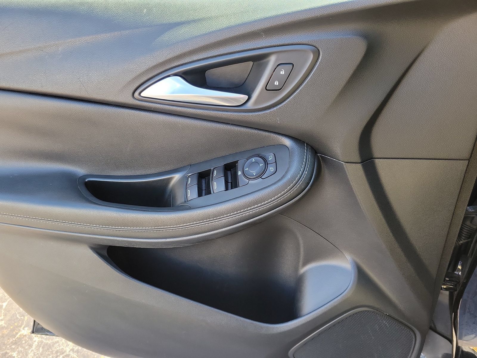 Used 2020 Buick Encore GX Select FWD image 14