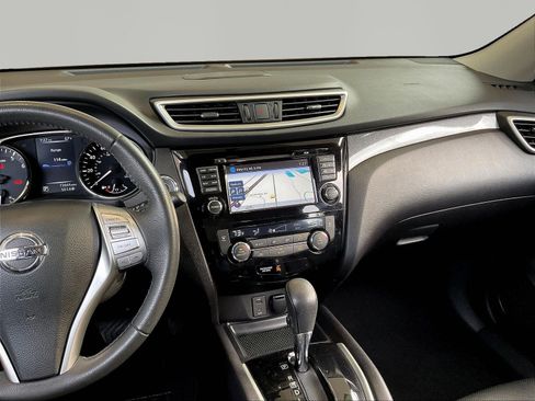 Used 2015 Nissan Rogue SL AWD/4WD image 9