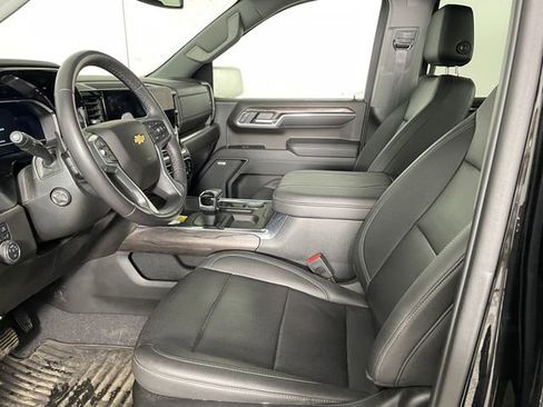 Used 2023 Chevrolet Silverado 1500 LTZ w/ LTZ Convenience Package II image 2