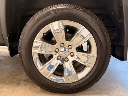 Used 2018 GMC Sierra 1500 SLT AWD/4WD image 16