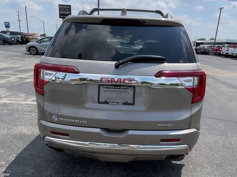 Used 2022 GMC Acadia Denali w/ Denali Ultimate Package AWD/4WD image 9