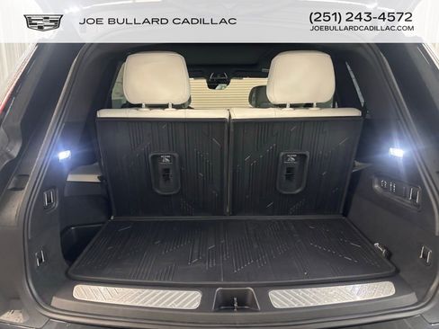 New 2026 Cadillac Vistiq Luxury w/ LPO, Floor Liner Package image 22
