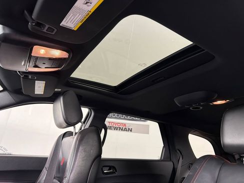 Used 2024 Dodge Durango GT image 2