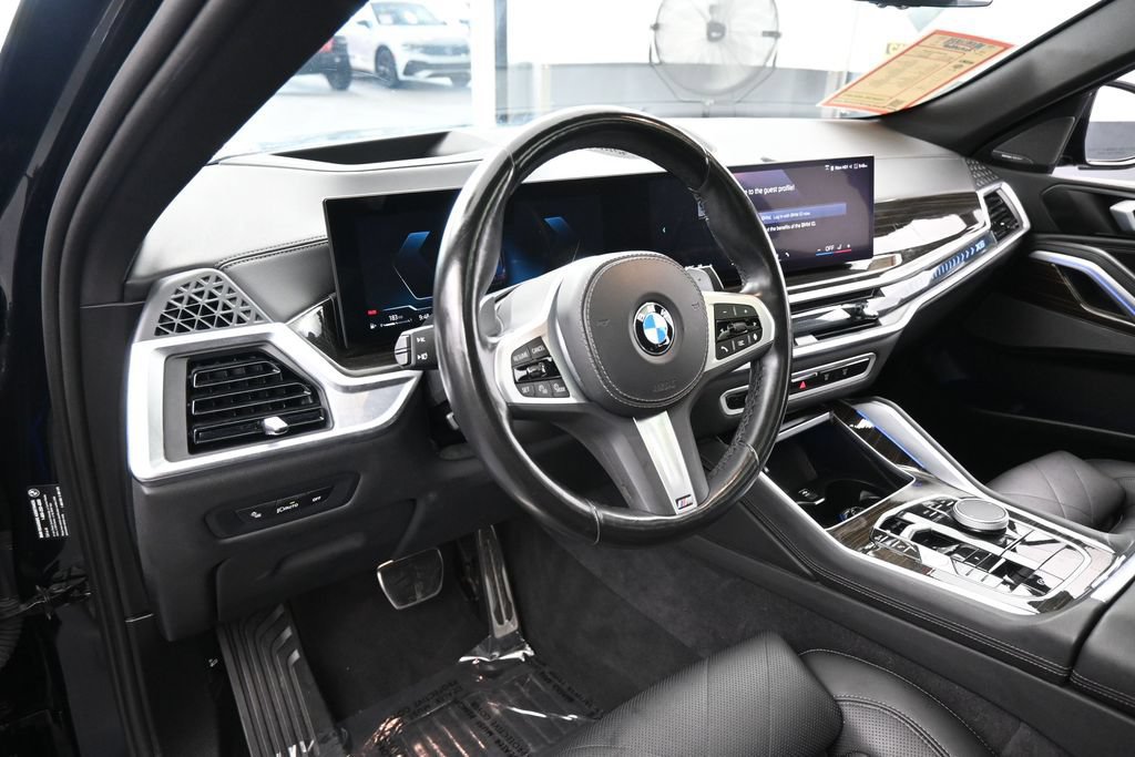 Used 2025 BMW X6 xDrive40i AWD/4WD image 12