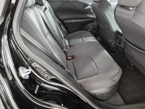 Used 2021 Toyota Venza LE AWD/4WD image 27