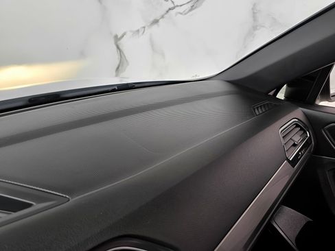 Used 2020 Volkswagen Tiguan SE R-Line image 29